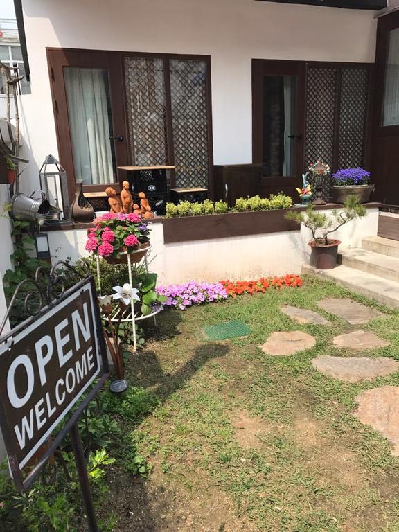 Yujung Guesthouse จอนจู ภายนอก รูปภาพ