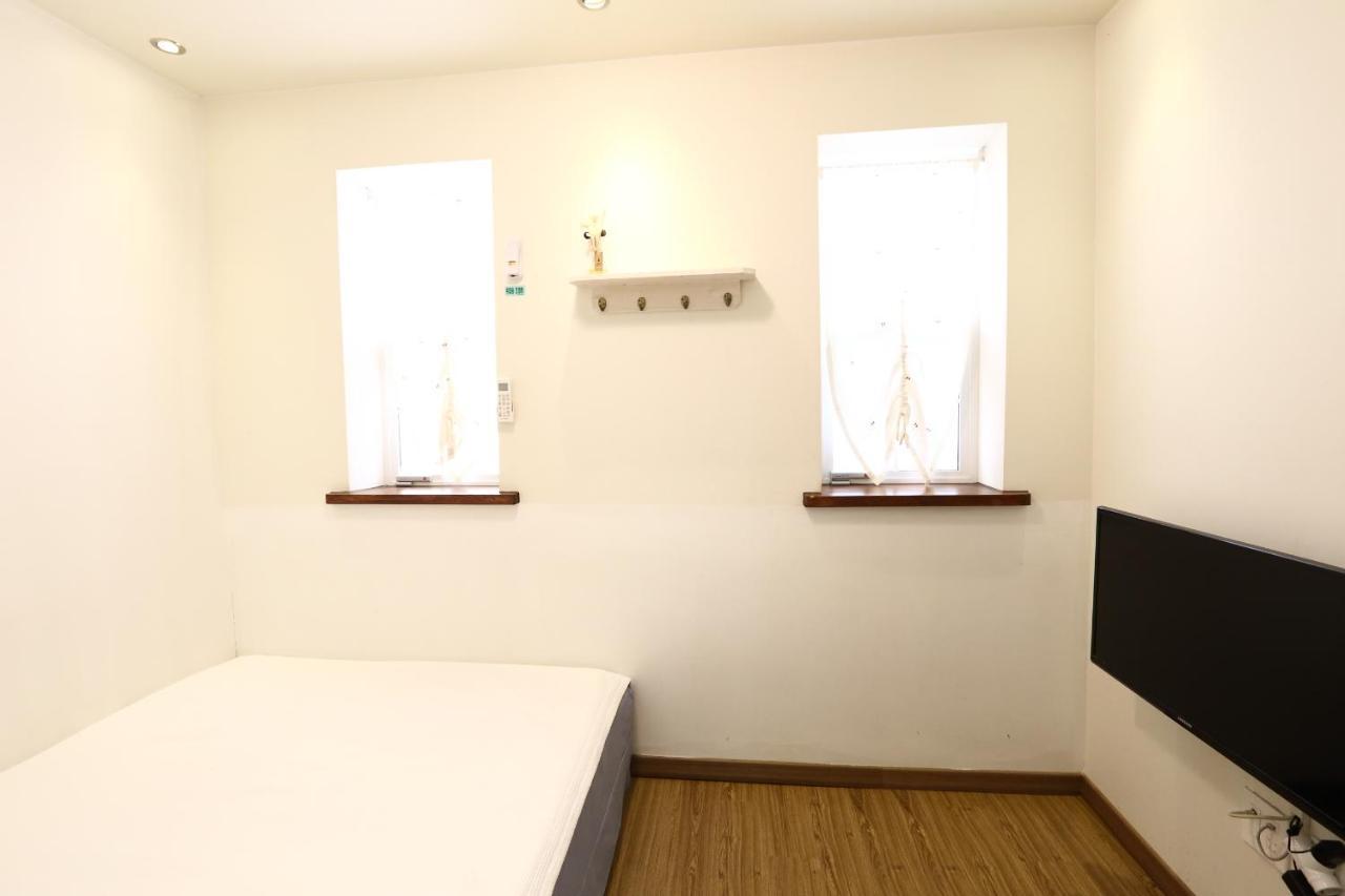 Yujung Guesthouse จอนจู ภายนอก รูปภาพ