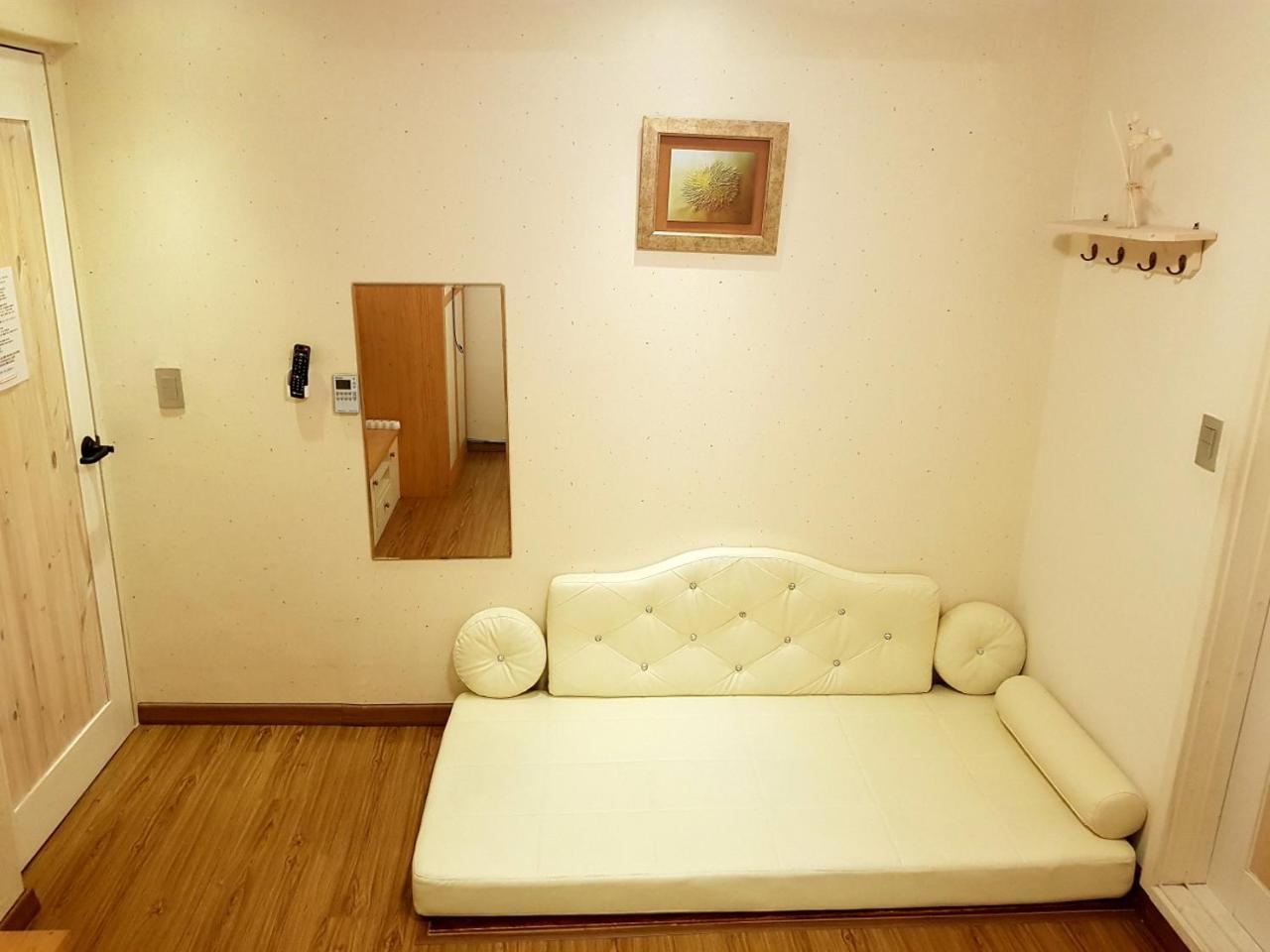 Yujung Guesthouse จอนจู ภายนอก รูปภาพ