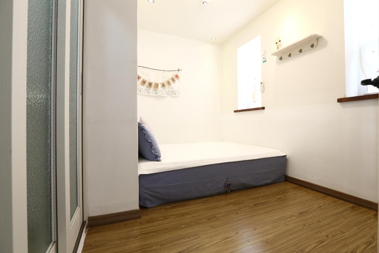 Yujung Guesthouse จอนจู ภายนอก รูปภาพ