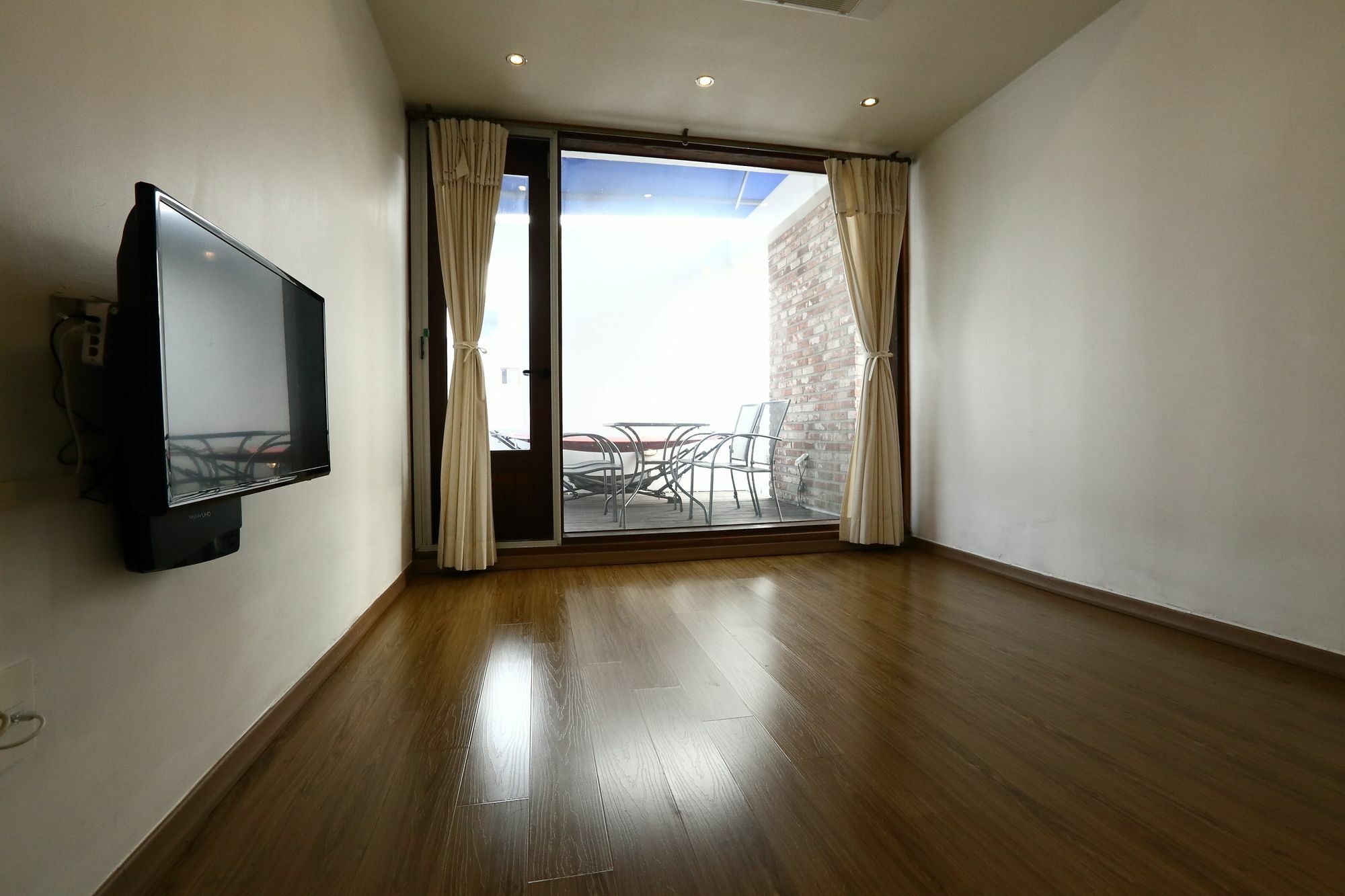 Yujung Guesthouse จอนจู ภายนอก รูปภาพ